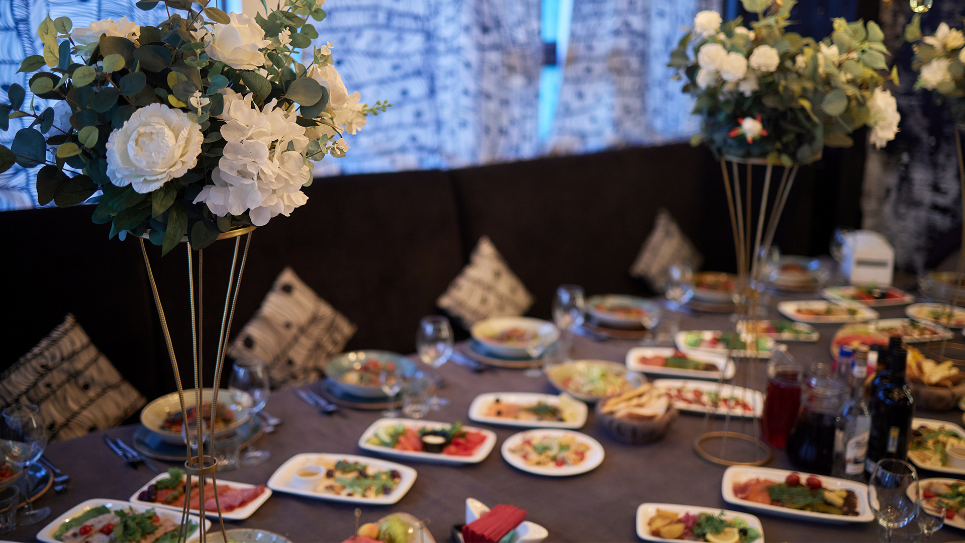 A beautifully decorated marquee set for a magnificent feast at Prested Hall, a premier Halal Wedding Venue Essex.